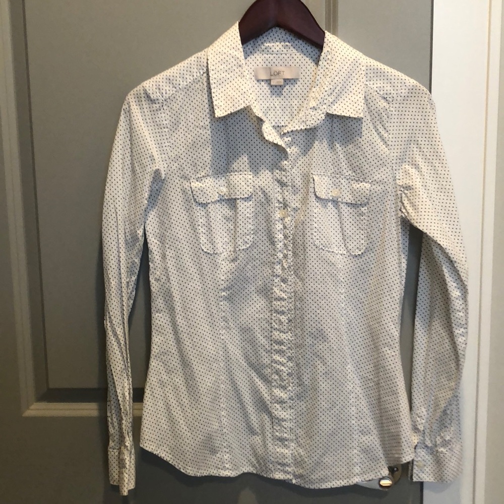 Loft black dot button down S